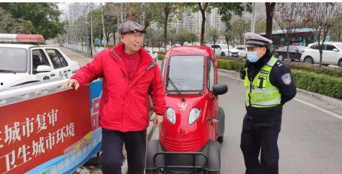 国产两轮车上路视频,畅享便捷出行新体验