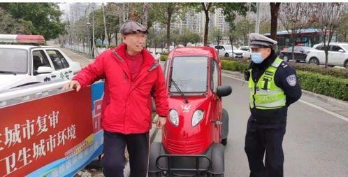 国产两轮车上路视频,畅享便捷出行新体验